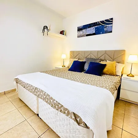 Firstline Costamar * Los Cristianos